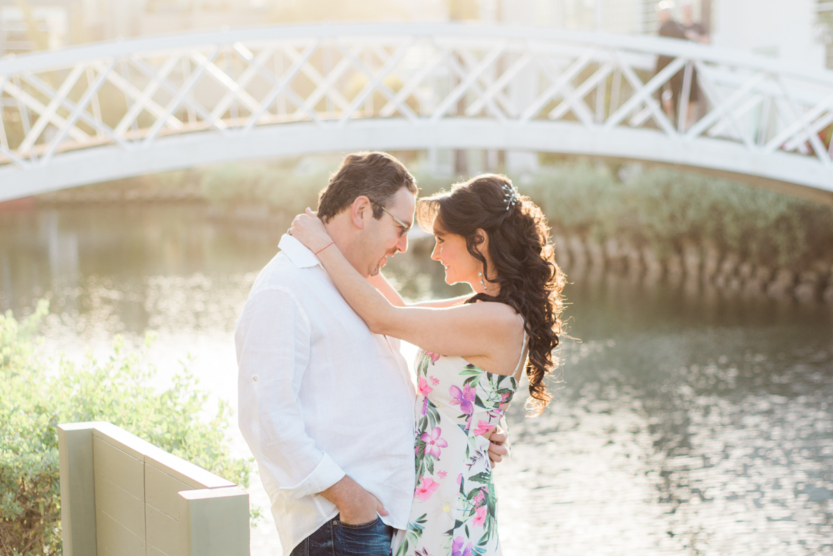 venice_canals_engagement_session-12.jpg