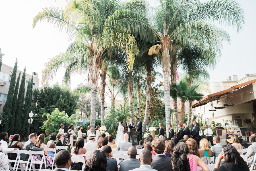 jessica&curtis_the_taglyan_complex_roosevelt_hotel_hollywood_wedding_los_angeles_photographer-25.jpg