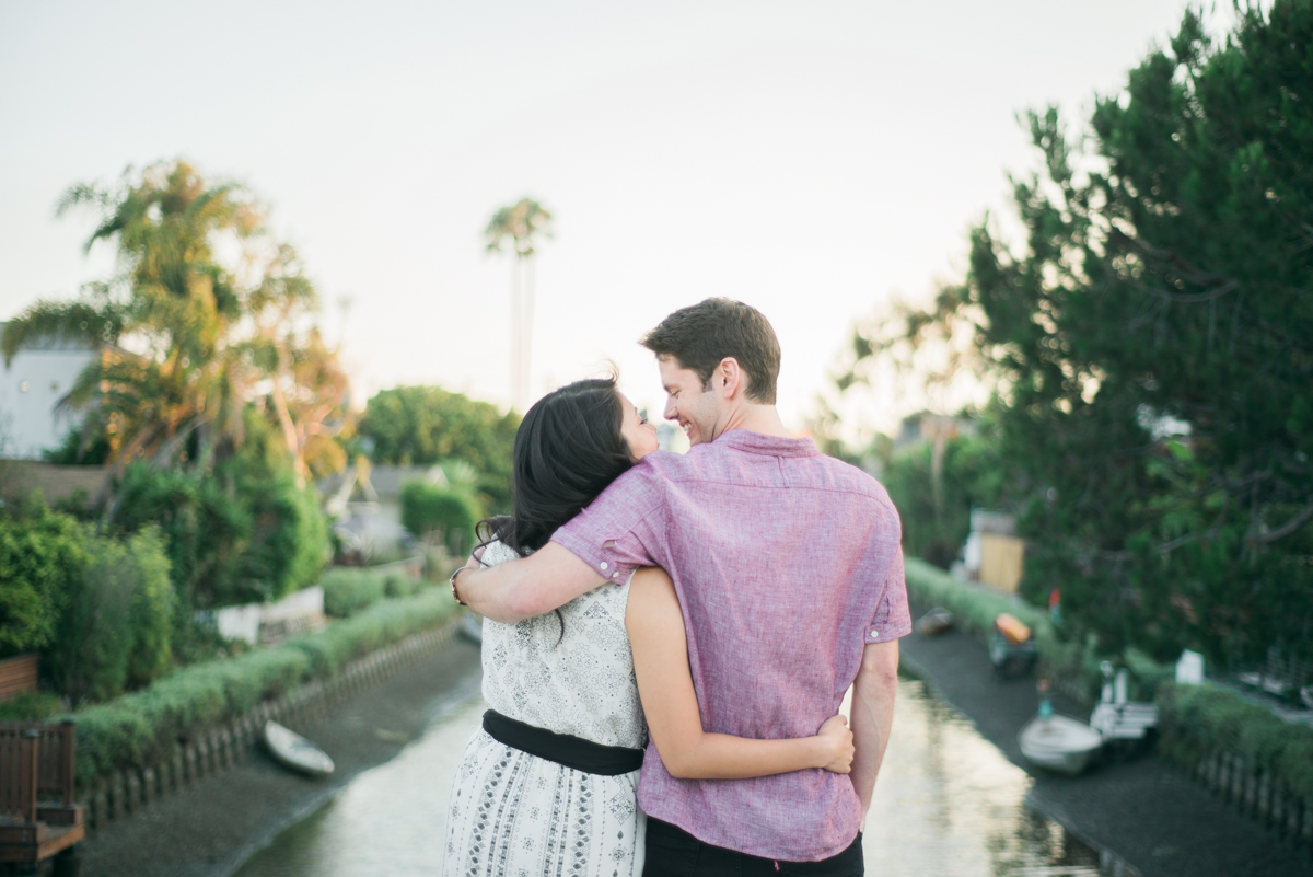 daisy&adam_venice_canals_engagement_session_photography_los_angeles_based_wedding_photographer-18.jpg
