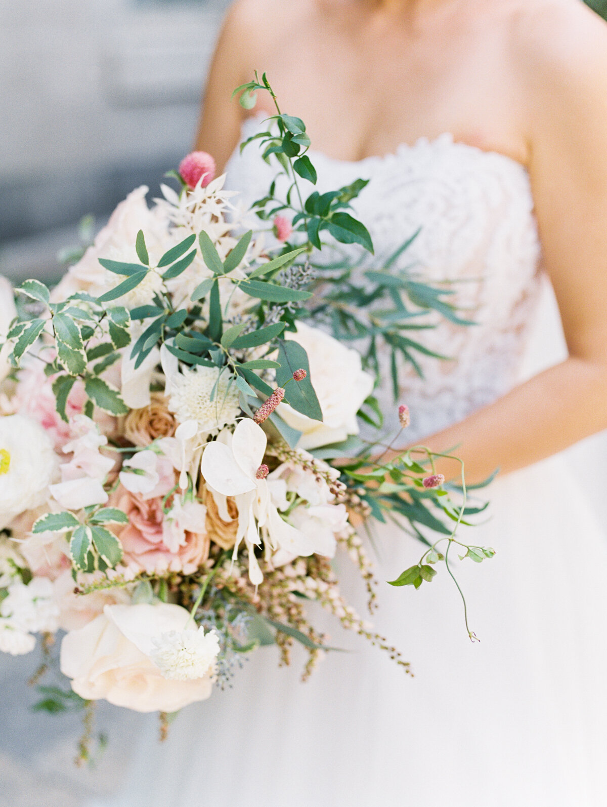 Romantic and flowy bridal bouquet
