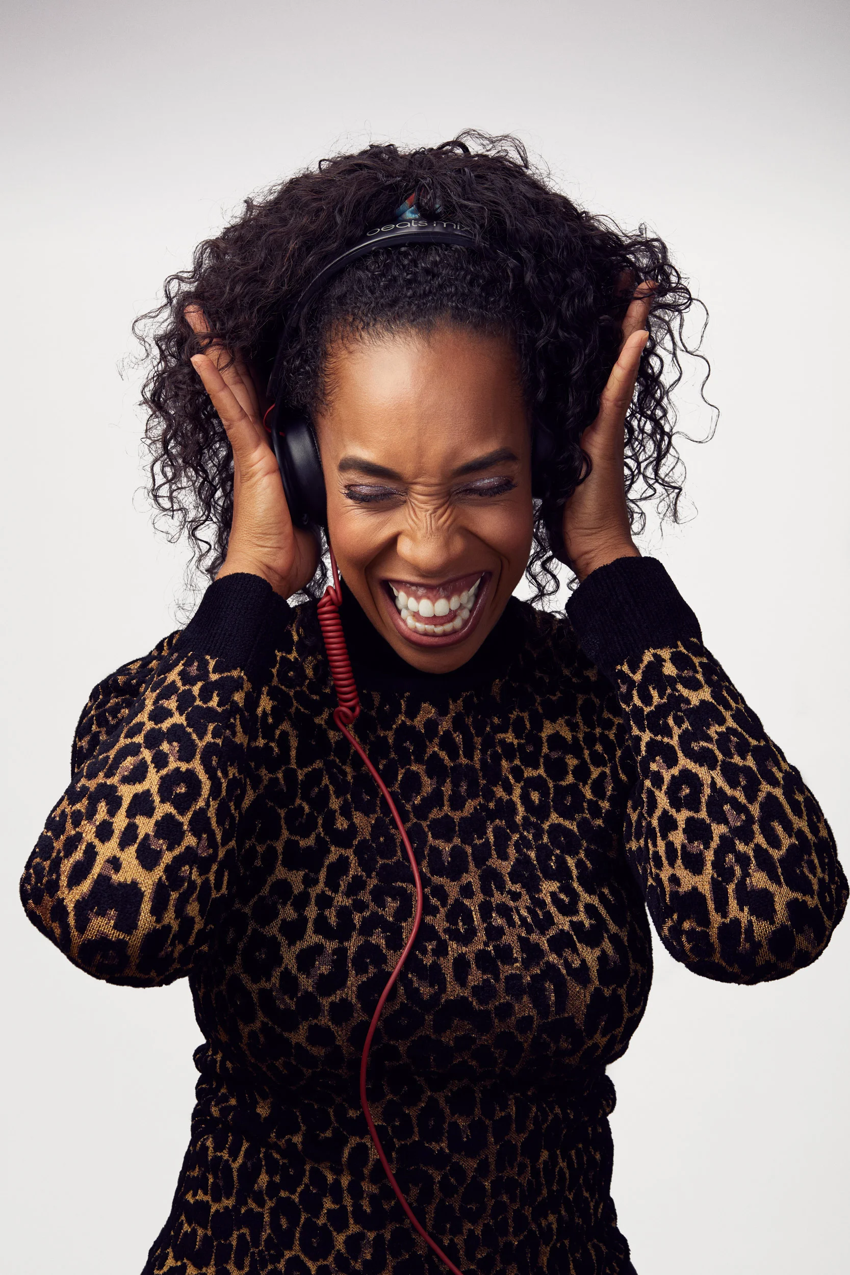 DJ Christie James A Bay Area native, Christie started her career in the US Navy where she worked as a Journalist which eventually lead her to radio, then DJing, and well, the rest is history. While stationed in Italy she spun at everything from a Reggae Pub in Sardina to a white party in Greece. Her favorite recording artists range from Prince and Rihanna to Meshell Ndegeocello and John Mayer. When not spinning with Heart of Gold DJs you can catch Christie working as a Bay Area radio personality for iHeart80s at 103.7 FM & Pride Radio.