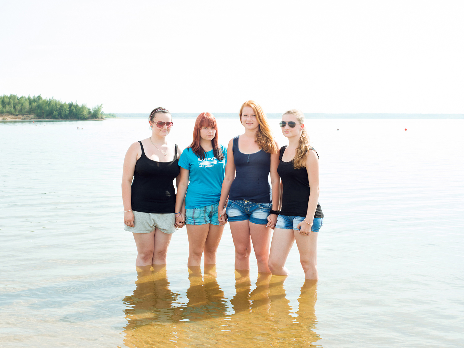  Lara, Sandra, Sofie and Lea  Lara, Sandra, Sofie and Lea live nearby lake “Bärwalder See,” and came to spend some time together. 