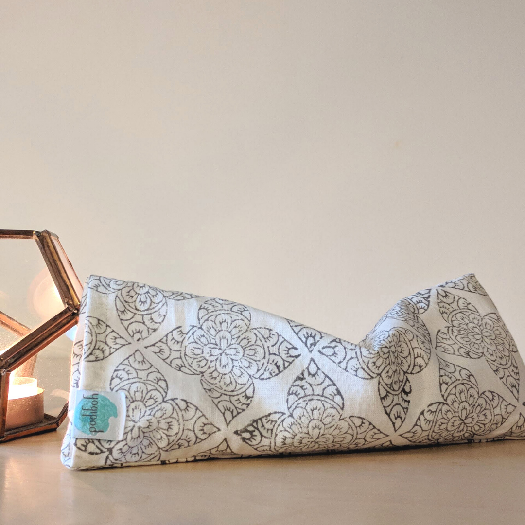 relaxing eye pillow