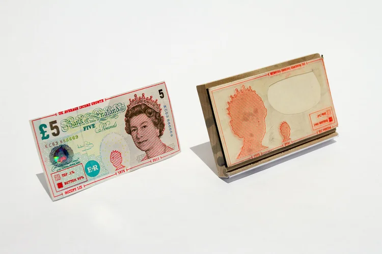 Victoria & Albert Museum: Occupy Liz