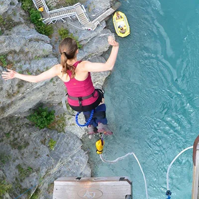 Kawarau Bridge Bungy in Queenstown, New Zealand