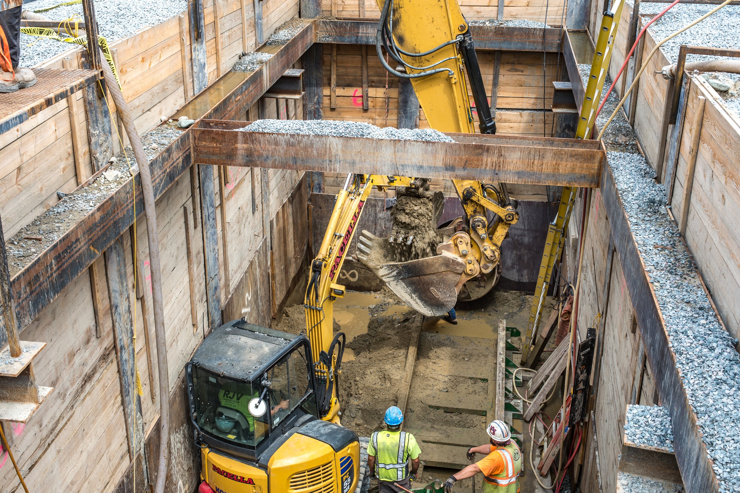 Southern Extra High Pipeline Under MBTA - Dedham, MA