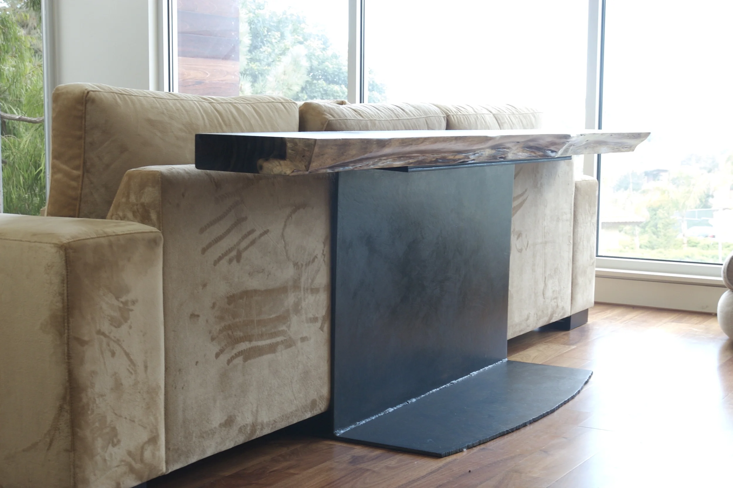 SOFA TABLE