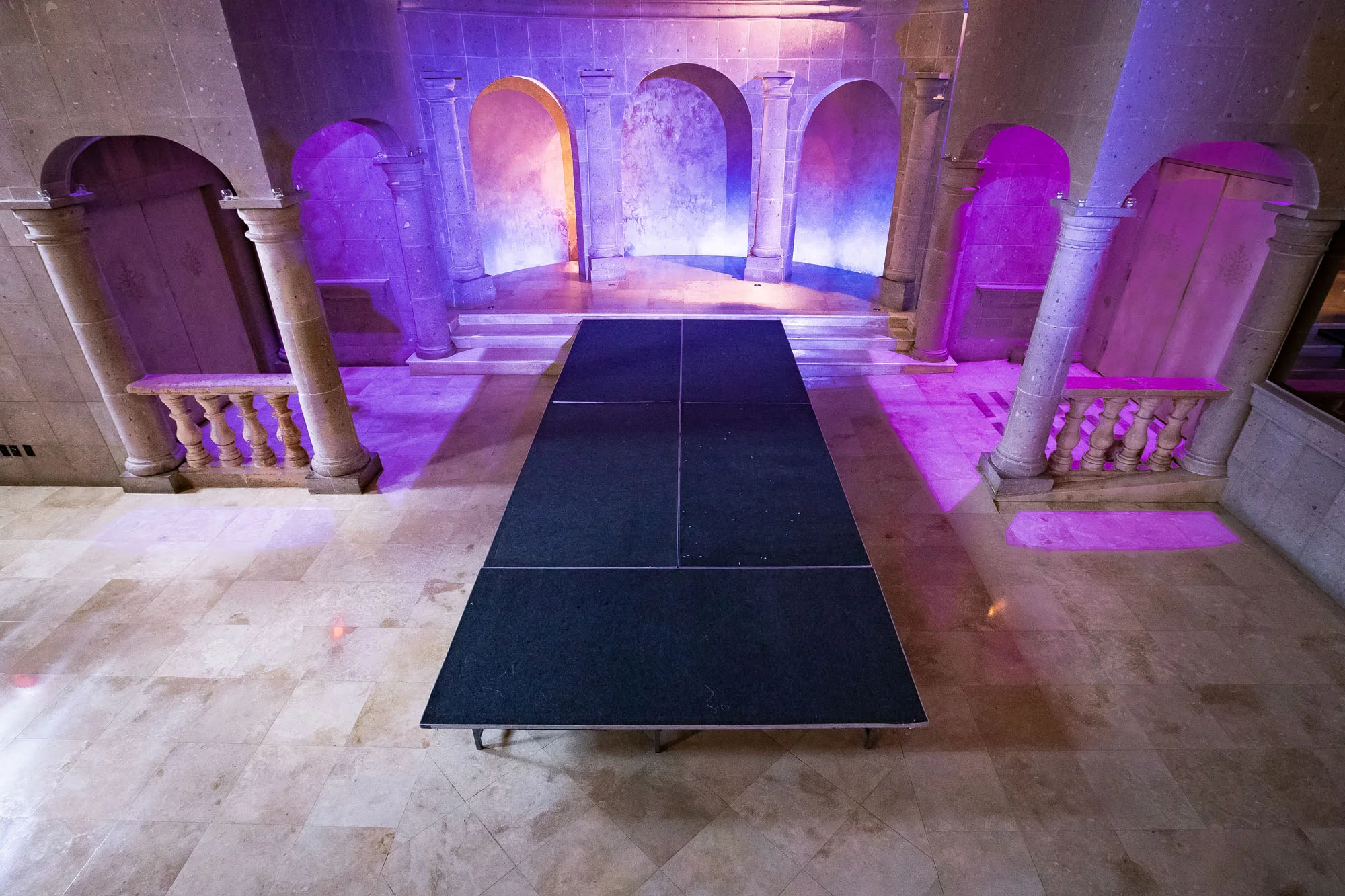 Candela Altar Stage - M