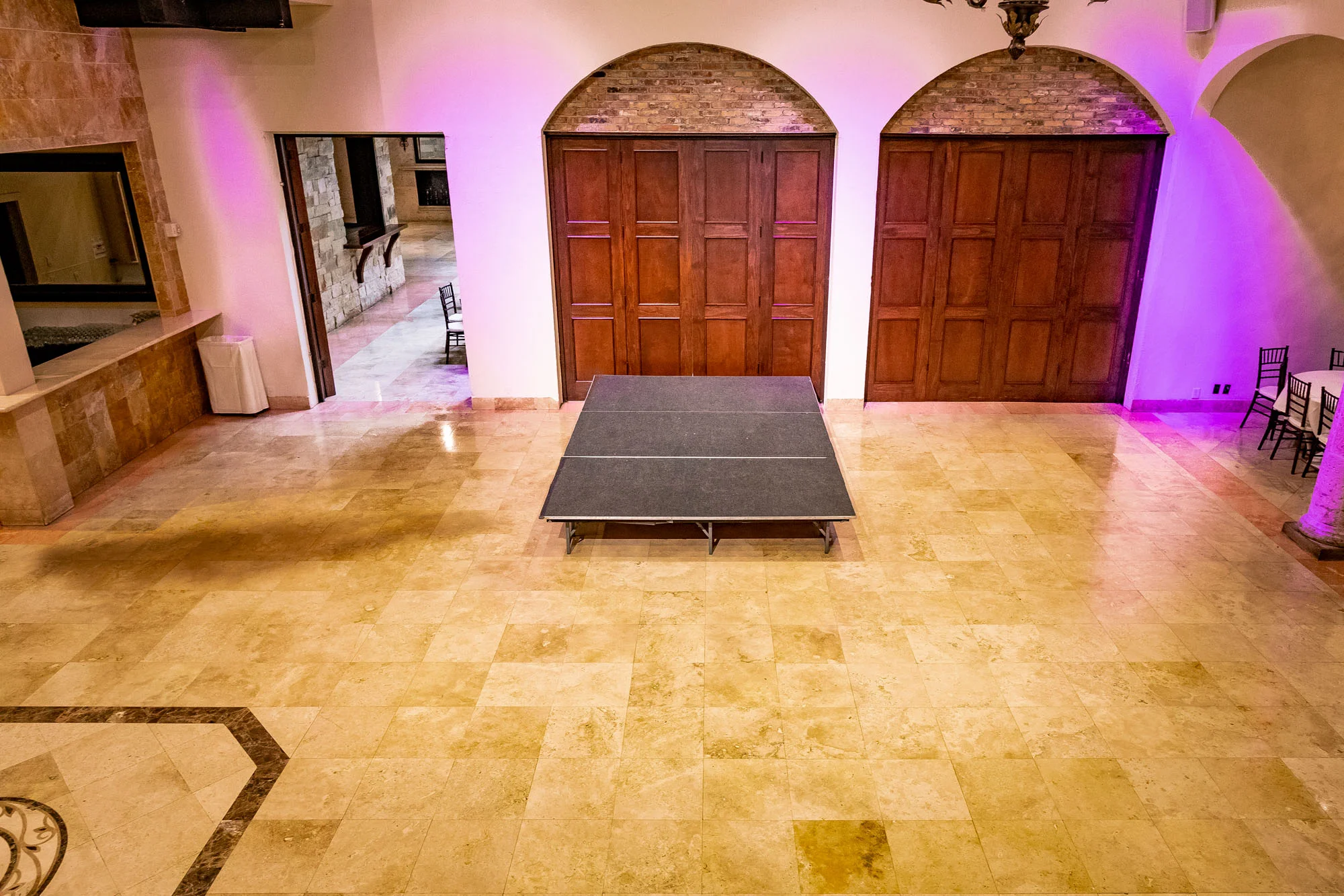 Carillon Doors Stage - B