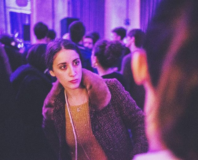 Quando sono al @giardino_dei_visionari dei visionari musica belle persone danze giochi in scatola consolle non mancano
Powered by @heetch_it app che ti aiuta a trovare passaggi in città .
.
.
.
.
.
.
.
.
.
#discointimacy #nightlife #photoproject #clubculture #clubbing #milano #nightlifephotography #portrait #portraiture #theportraitpr0ject #streetphotography #eventphotography #clubberstagram #beautyshot #kawaii #cute #dancing #dancingmood #streetfashion #newfashion #editorial #reportage
#loveisintheair #seventies #70iesfashion #vintagefashion #vintagecoat # #clubberconfession #vintageclothing