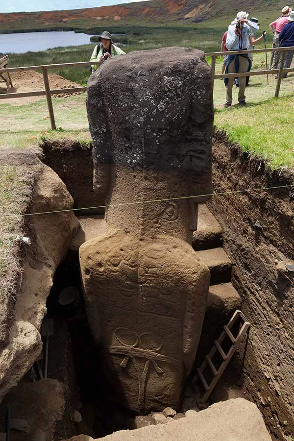 easter-island-statue-bodies-1.jpg