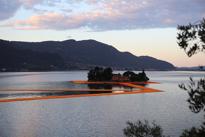 christo-floating-piers-open-to-the-public-in-lake-iseo-italy-designboom-101.jpg