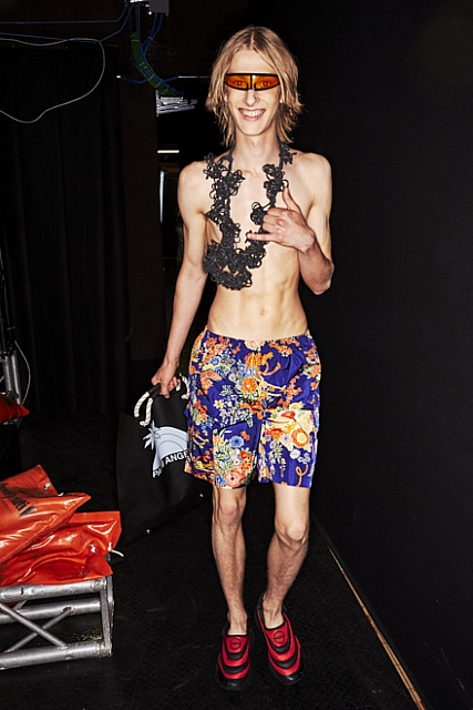 ashadedviewonfashion.com-backstage-with-sonny-vandevelde-at-palm-angels-eur-3078sonnyphotospalmangelsss20.jpg