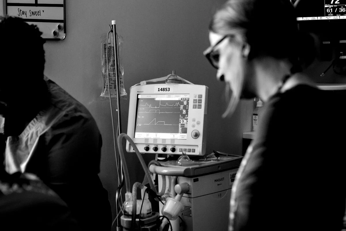 Rebecca Clair Photography lifestyle NICU newborn photography Children's Mercy Hospital vital signs black and white photo