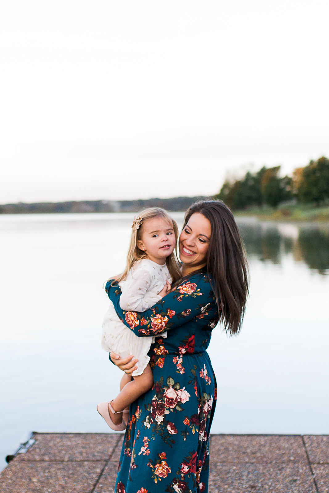  Mother and daughter by the lake, sunrise family session at Shawnee Mission Park, Kansas City mommy and me session, Rebecca Clair Photography 