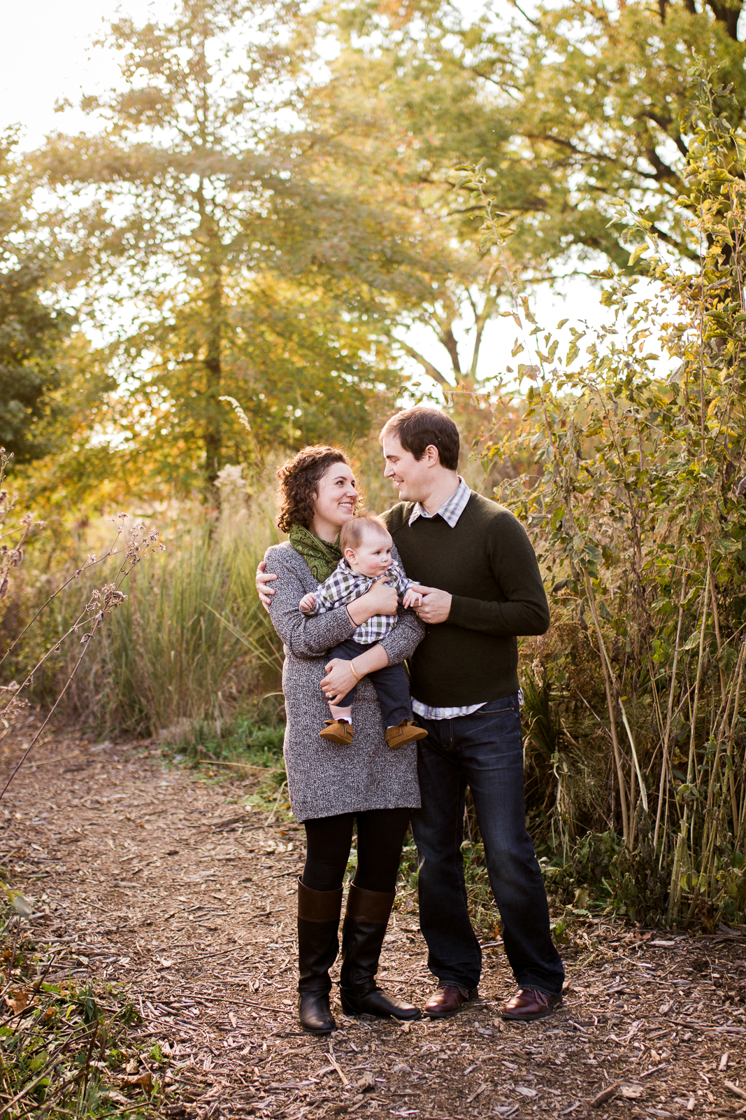  Family photo in the autum fields, Kansas City fall family photos, candid family portrait 