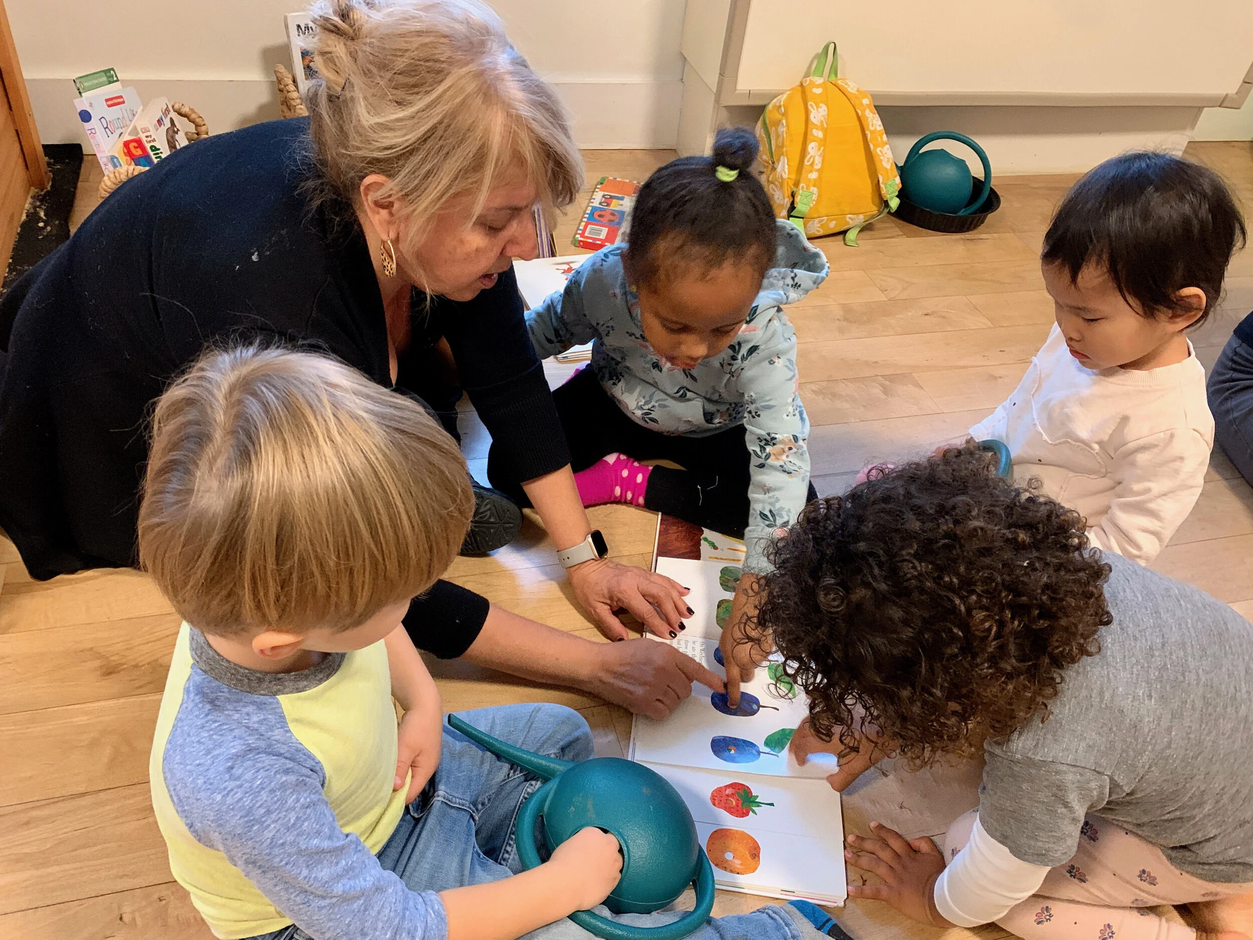 VEN A JUGAR Y CANTAR: ESPAÑOL CON SANDRA (THURSDAYS)