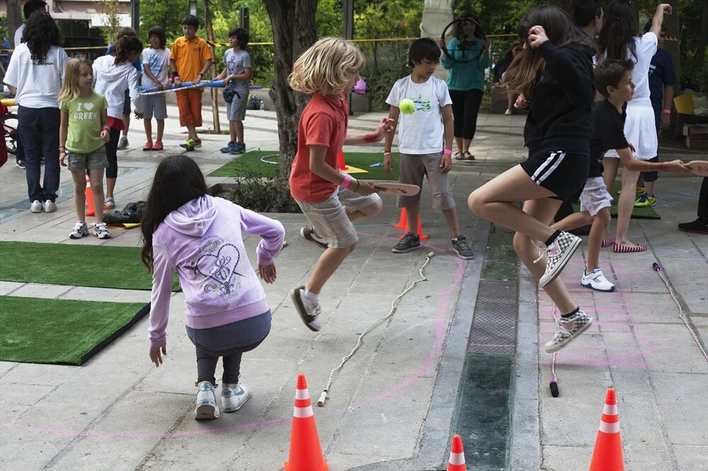 Make Your Own Super Silly Games with Chloe Varelidi