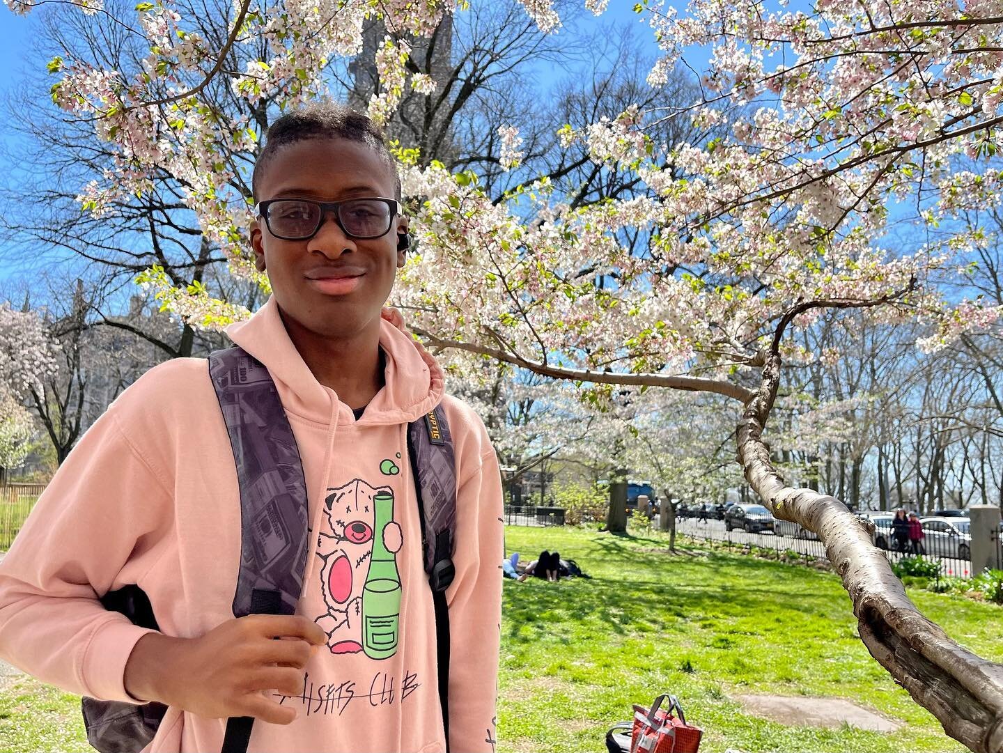 Cherry blossoms make people happy 🌸