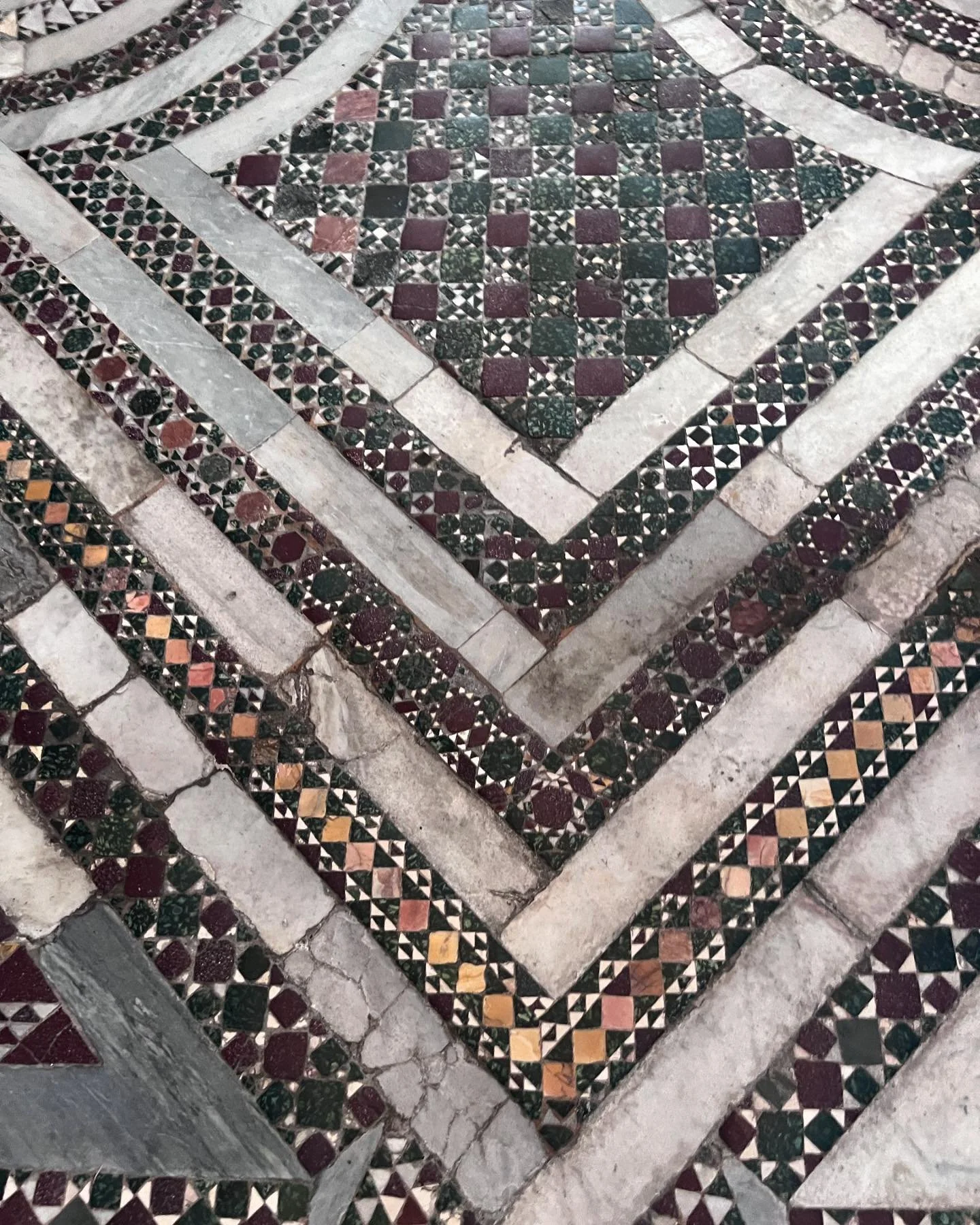 Mosaic floor. Craftsmanship from centuries ago.
.
.
.
.
.
#mosaic #gothic #floor #italy #italia #pisa #stone
