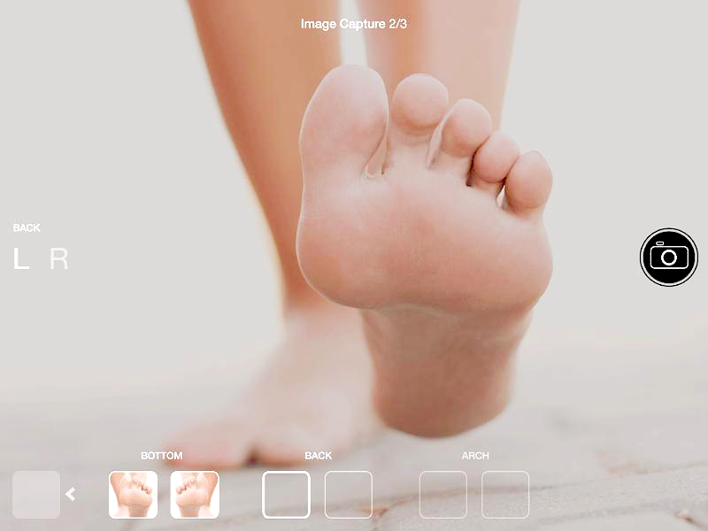 3D-scanning-feet-3D-printed-custom-insoles-from-sols.png