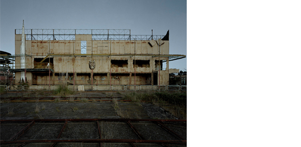 Train archival pigmented print