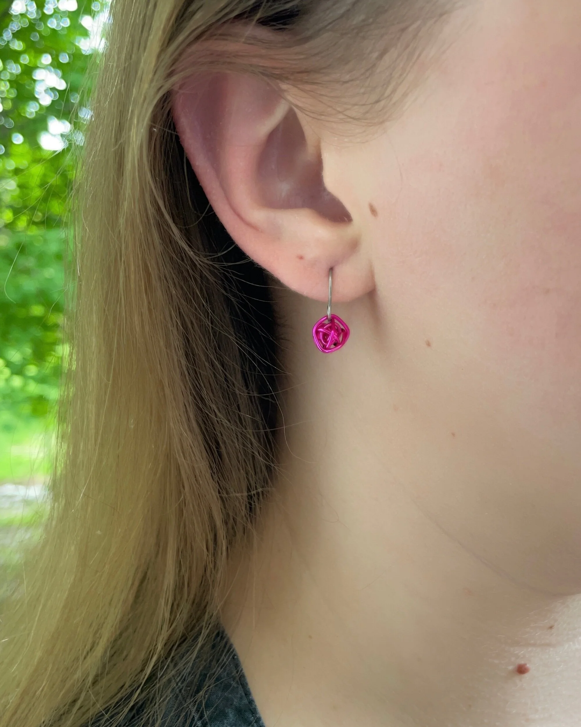 65EC1345-0780-4E5F-ACA6-34981F6ADDB8