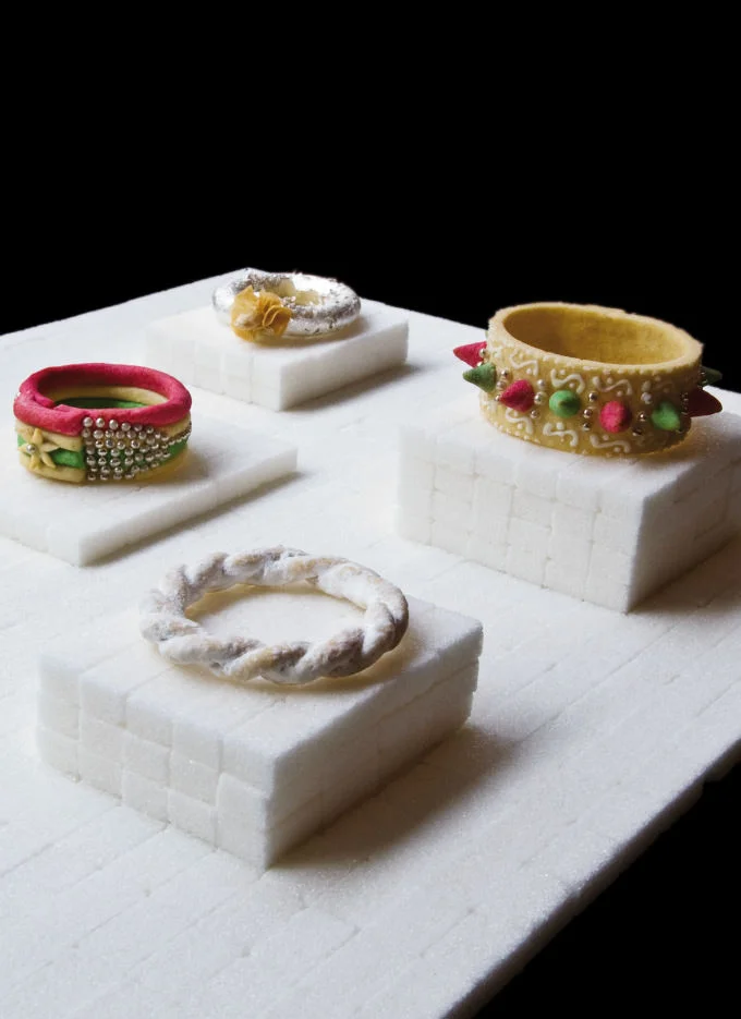  Mourad Mazouz, Bracelets à pâte d'amande © ICONOfly and the artist 2009 