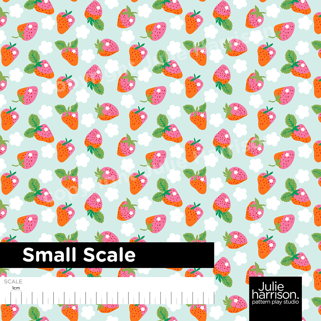 Scale_Strawberry_Sundae_LightBlue_Small.png