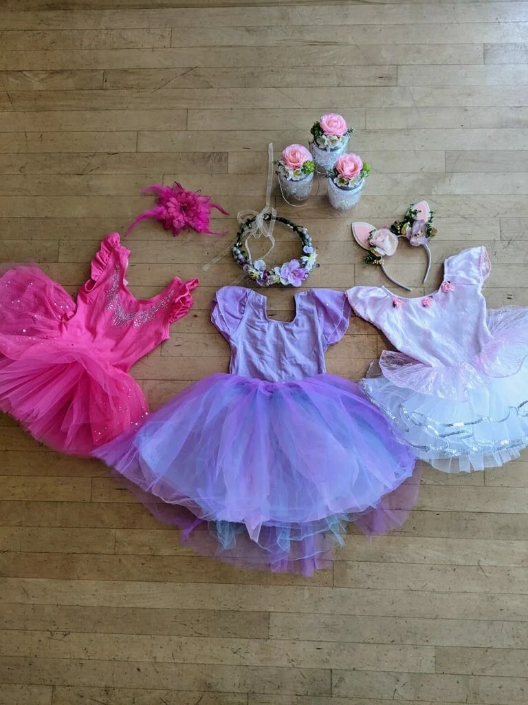 One Month Till Showtime! + Steppin' Out May News