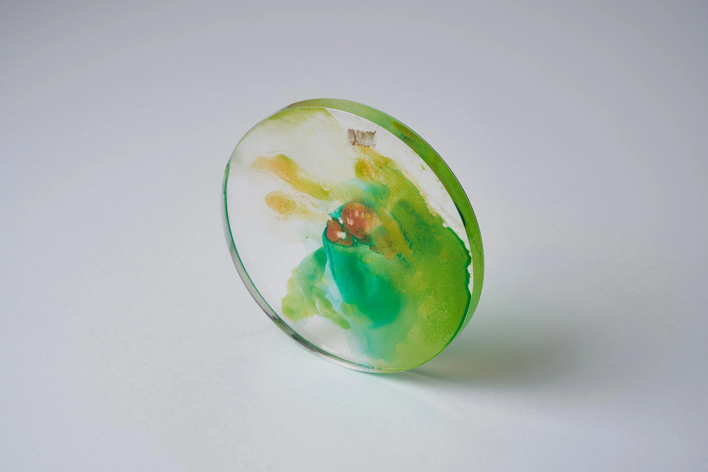 Acrylic and resin on plexiglass, ⌀11.5 x D1 cm, 2020