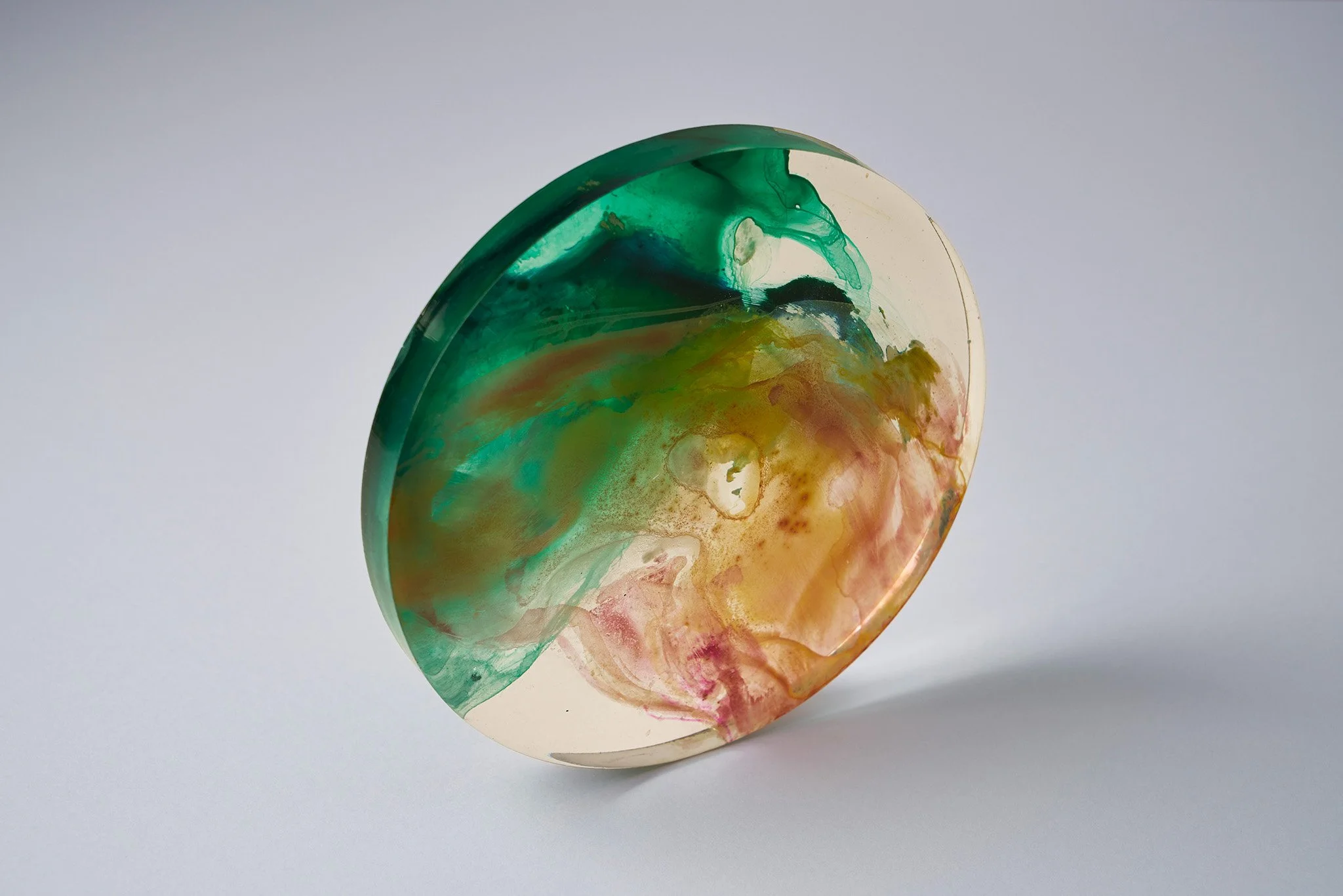 Acrylic and resin on plexiglass, ⌀14.5 x D1.5 cm, 2020