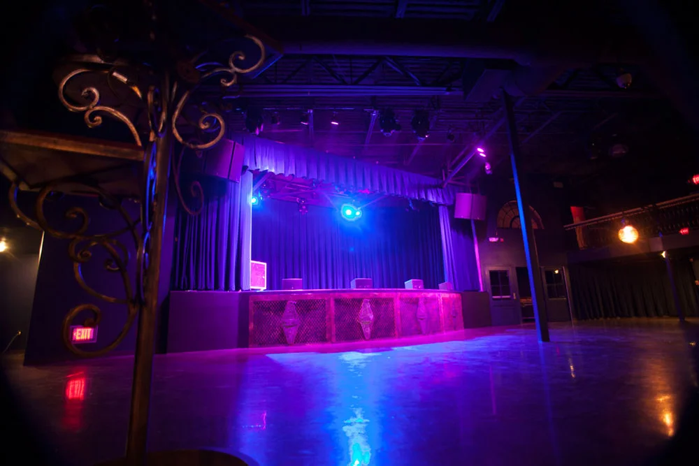 feteBallroom1.jpg