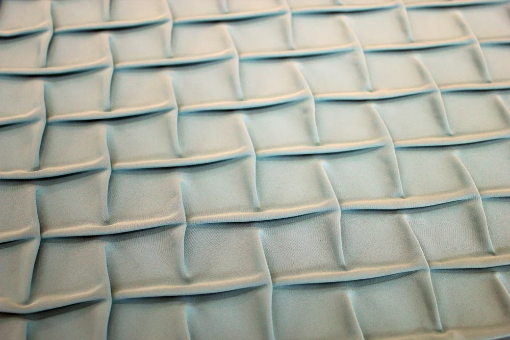 TRELLIS PLEAT