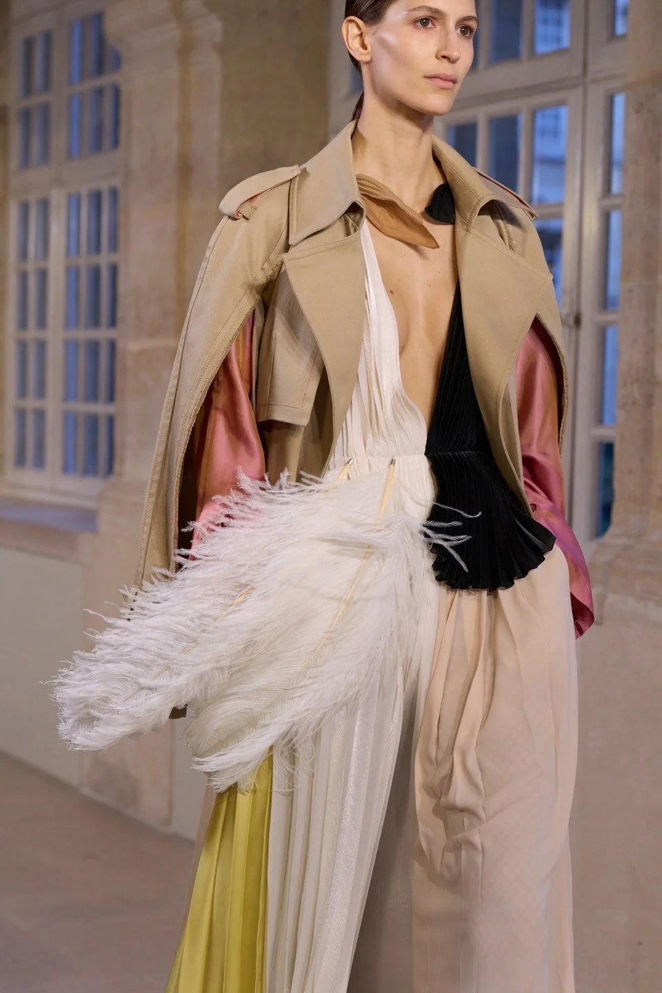 Victoria Beckham Fall 2023 look1 part  2.JPG