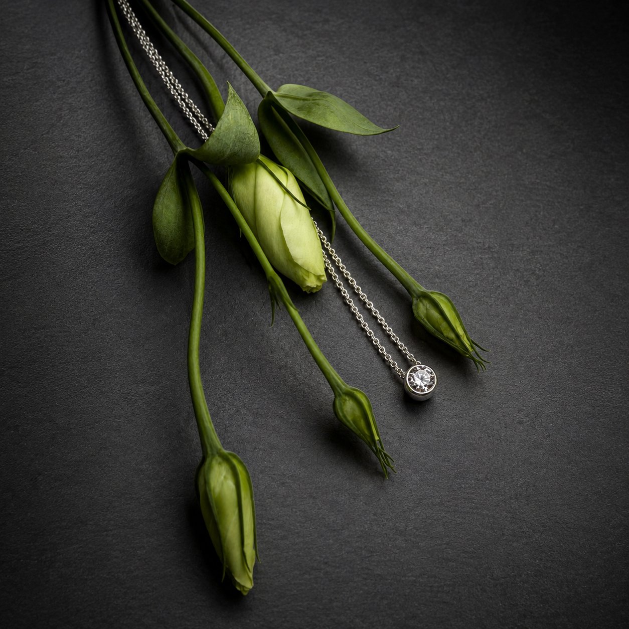 Curved slider pendant