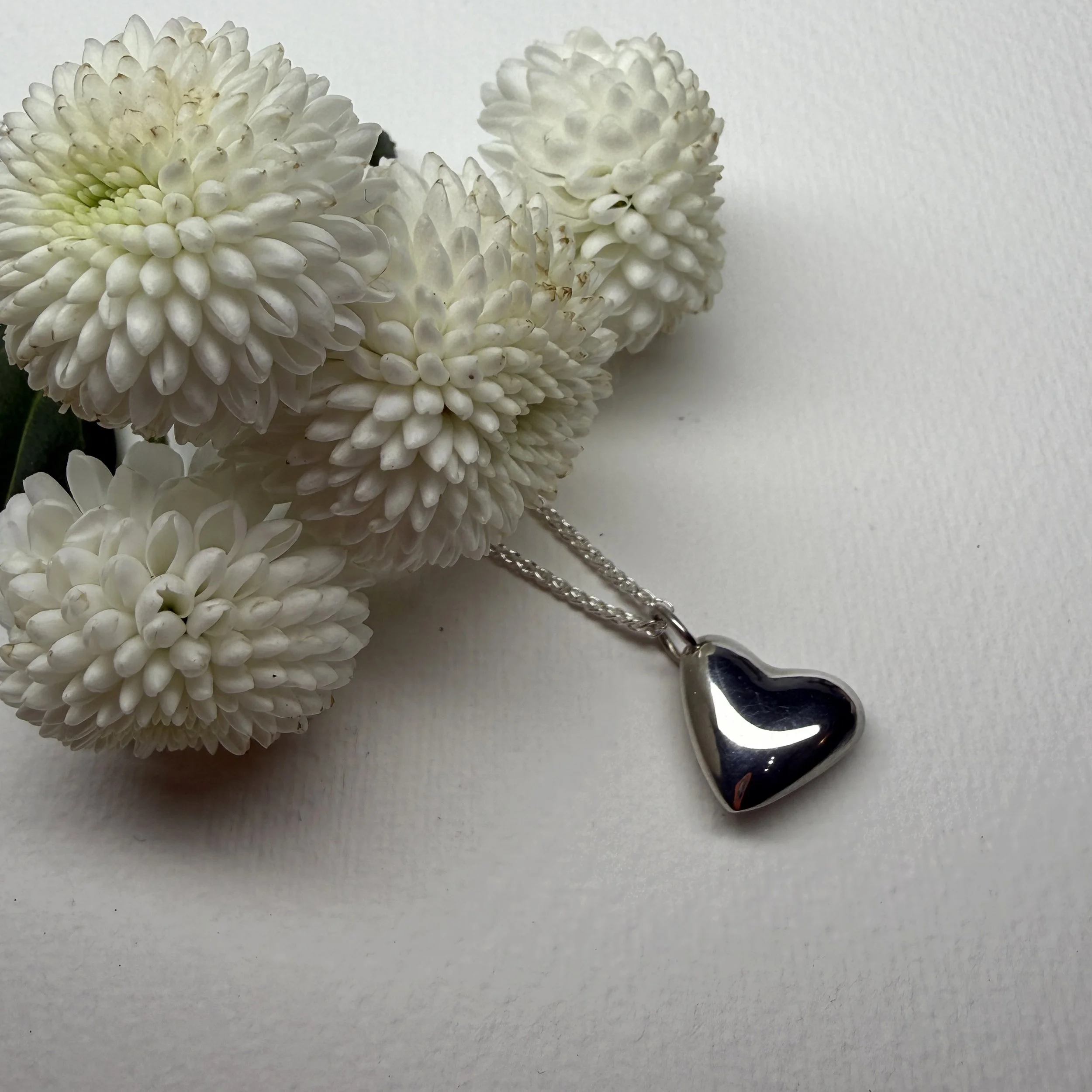 Fine silver heart pendant & chain