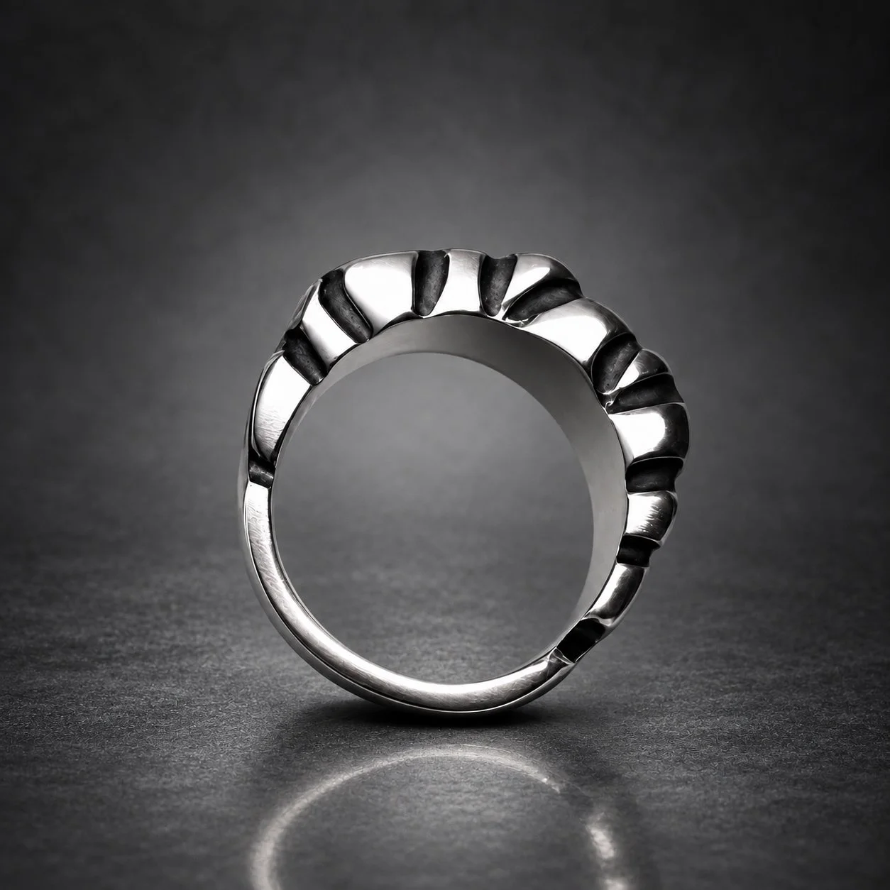 Leopard lichen ring silver with oxidised black spots side view