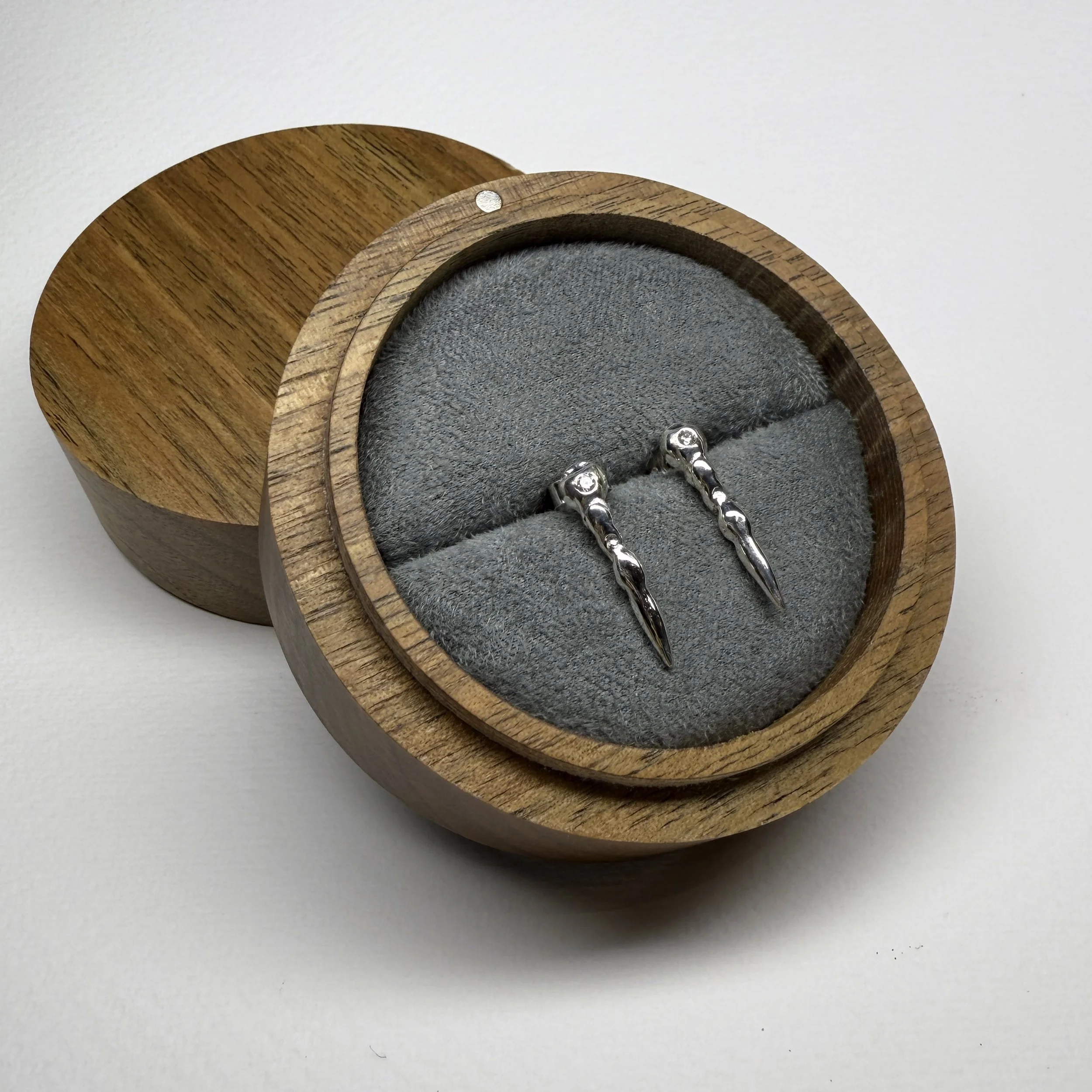 walnut box.jpg