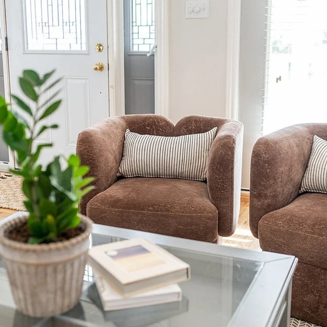 LV2 living area coffee table CU.jpg