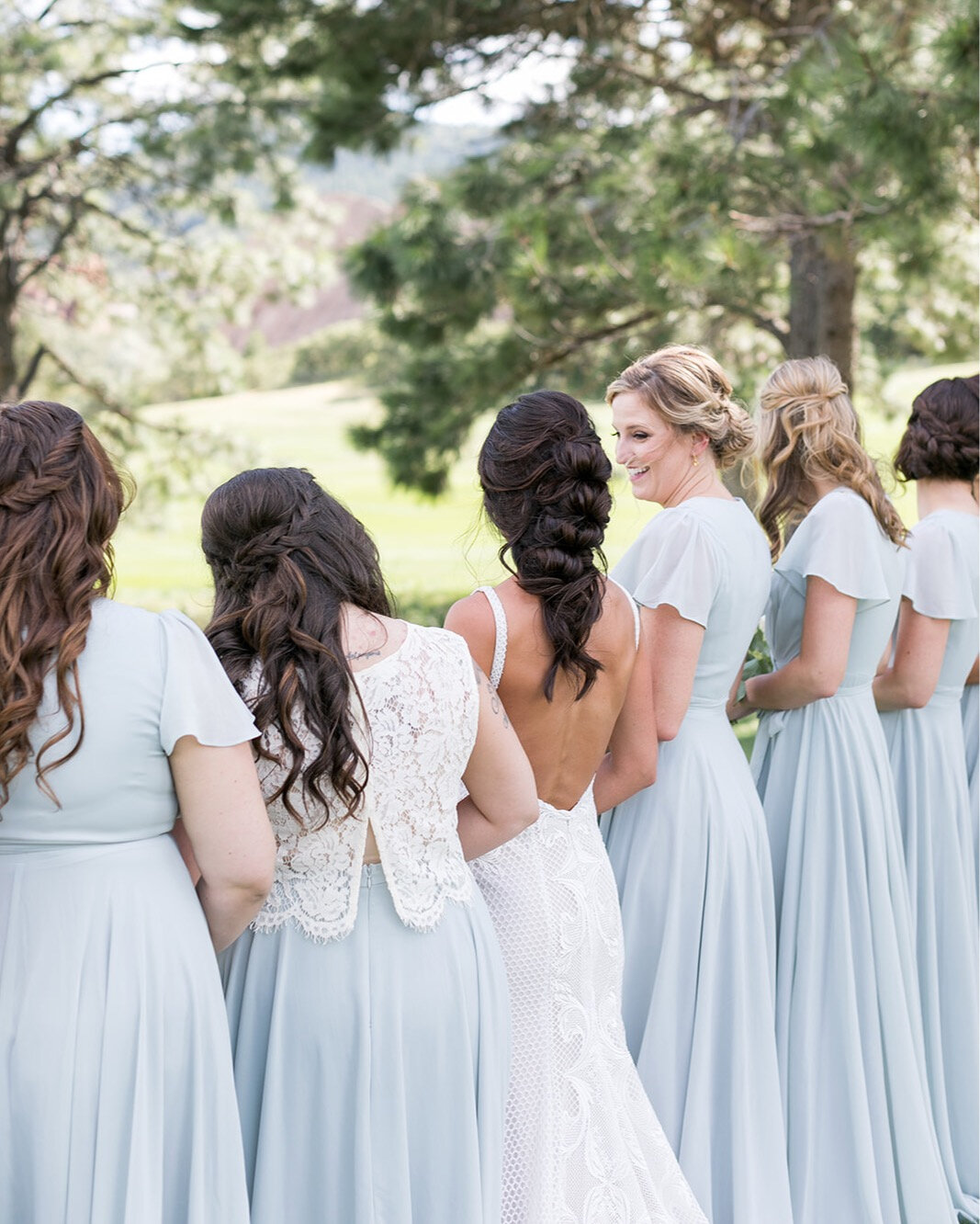 Get yourself a glam squad that treats you like your bridal squad.​​​​​​​​
.​​​​​​​​
.​​​​​​​​
.​​​​​​​​
.​​​​​​​​
Photographer:  @amycarolinephotography