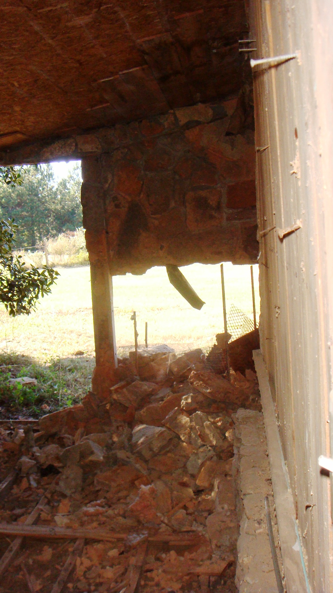 Red barn, left interior