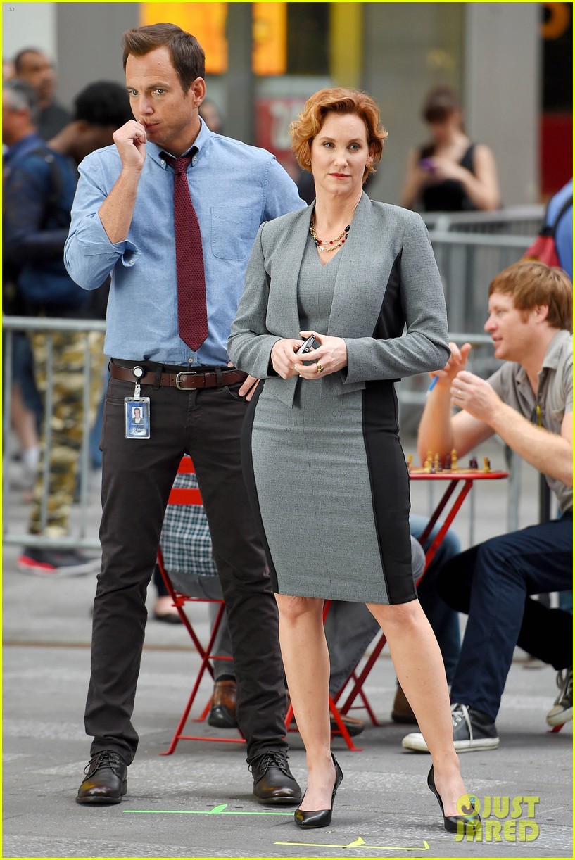 megan-fox-judith-hoag-tmnt-2-set-08.jpg