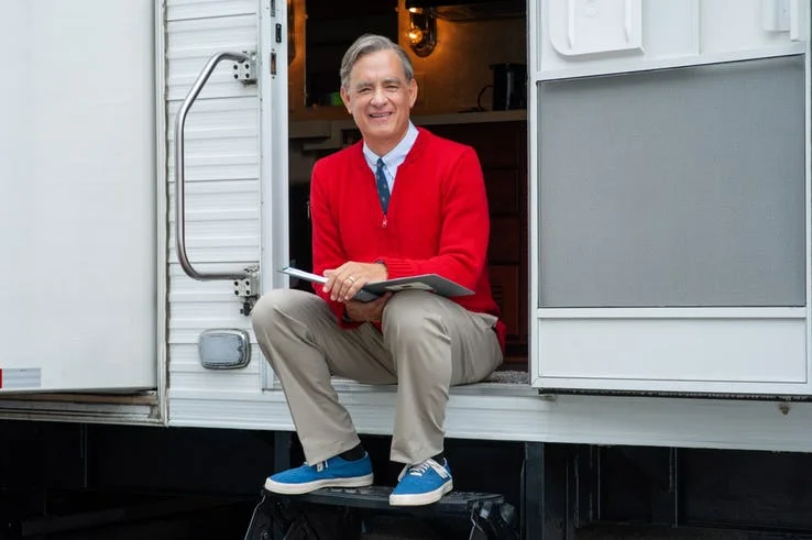 Tom-Hanks-as-Mr.-Rogers.jpg