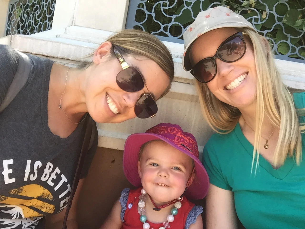 Relative Belonging vs. Absolute Belonging