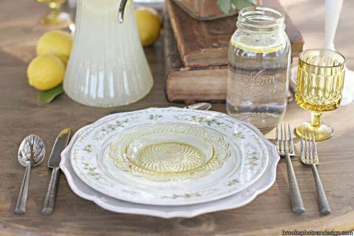 table setting with vintage finds - rabinovitch_rabinovitch_brooke_photography__design_10thanniversary0006_low