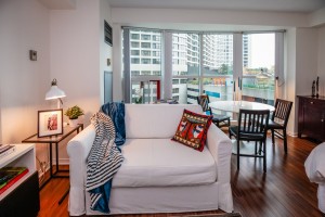 77 Harbour Square # 903-16