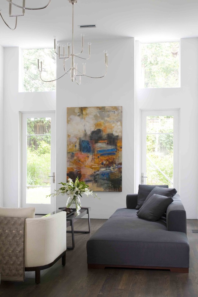 Surprising-Modern-Hanging-Chairs-Ideas-in-Living-Room-Modern-design-ideas-with-bare-bulb-chandelier-chandelier-Clerestory-dark-floor-floral.jpg