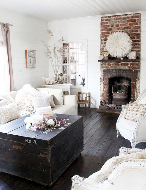 shabby chic living room.jpg