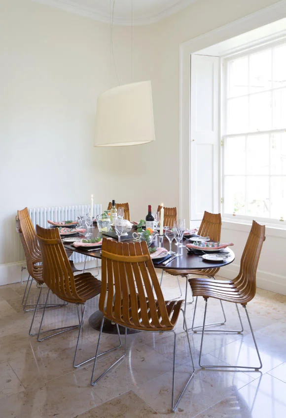oval table 4.jpg